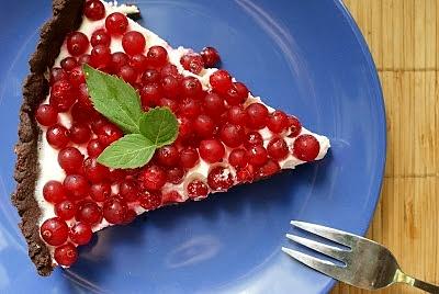 Tarta czekoladowa z porzeczkami i mascarpone