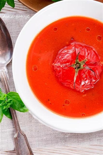 Letnia zupa pomidorowo-paprykowa