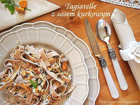 Tagiatelle z sosem kurkowo-śmietanowym