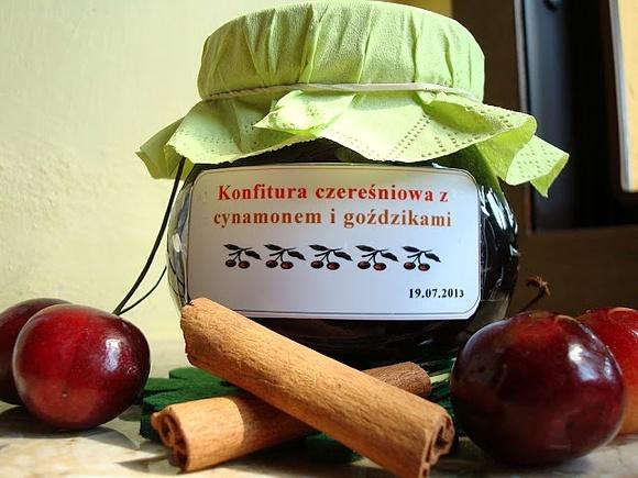 Konfitura z czereśni z cynamonem i goździkami