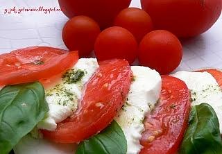 Mozzarella z pomidorami