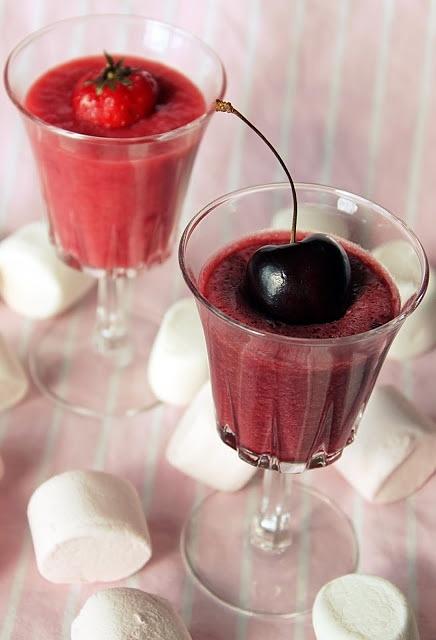 Czereśniowy marshmallow mousse