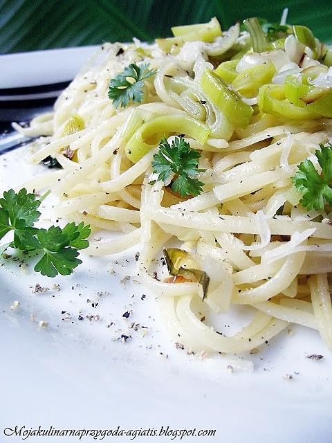 Spaghetti z porem i parmezanem