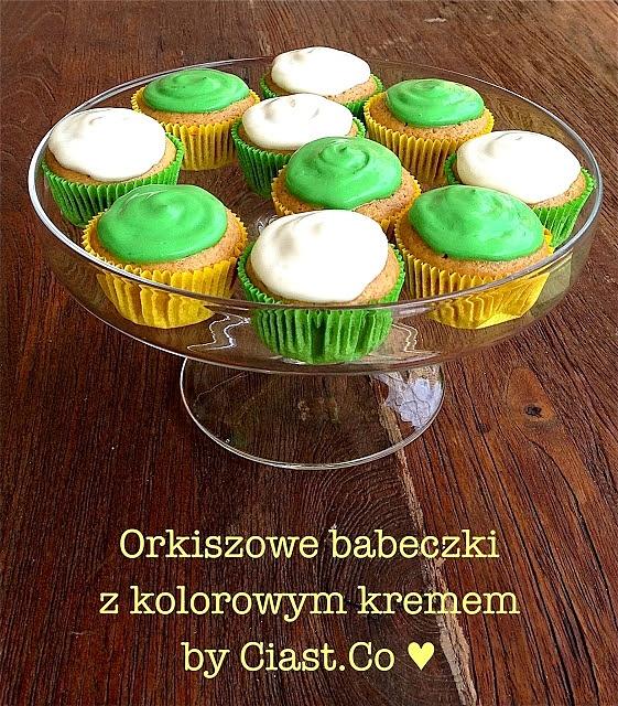 Orkiszowe babeczki z kolorowym kremem