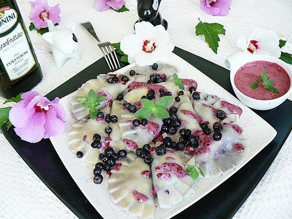 Pierogi z jagodami