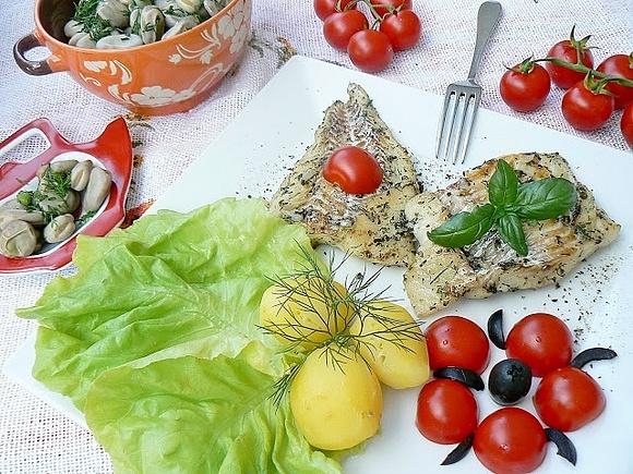 Letni obiad z dorszem i bobem