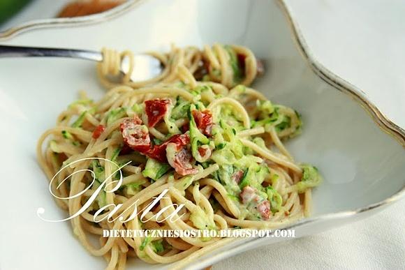 Spróbuj odchudzonej wersji spaghetti carbonara z kremowym sosem