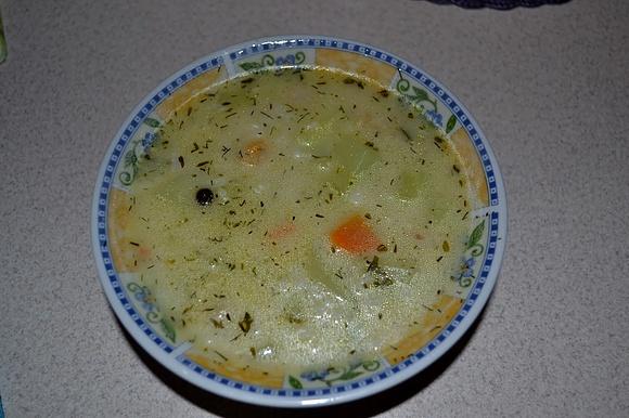 Zupa ogórkowa ze świeżych ogórków