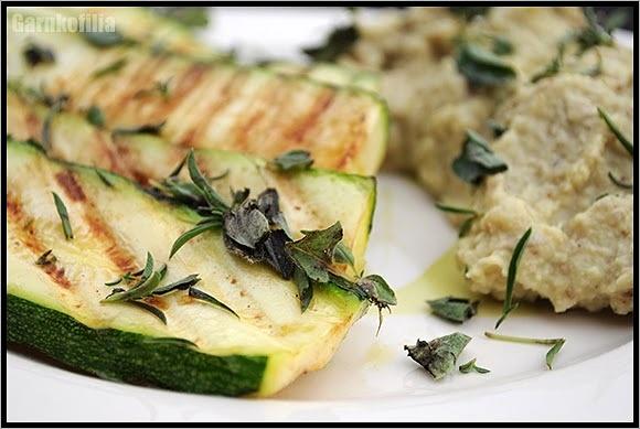 Pasta orzechowo-kalafiorowa na kolację