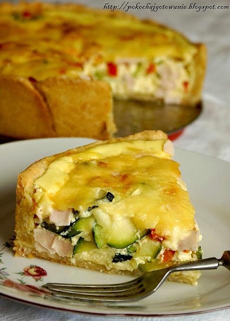 Tarta z cukinią i papryką