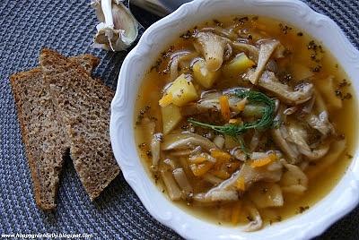 Aromatyczna zupa z boczniaków