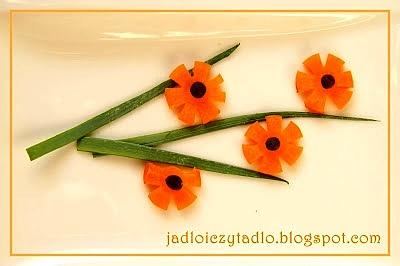 Pomysłowa dekoracja z marchewek - marchewkowe kwiatki cz 2