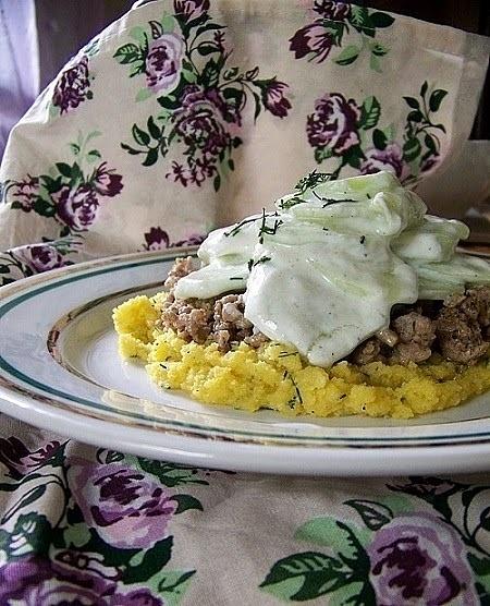 Polenta w różnych odsłonach z sera i przyprawami