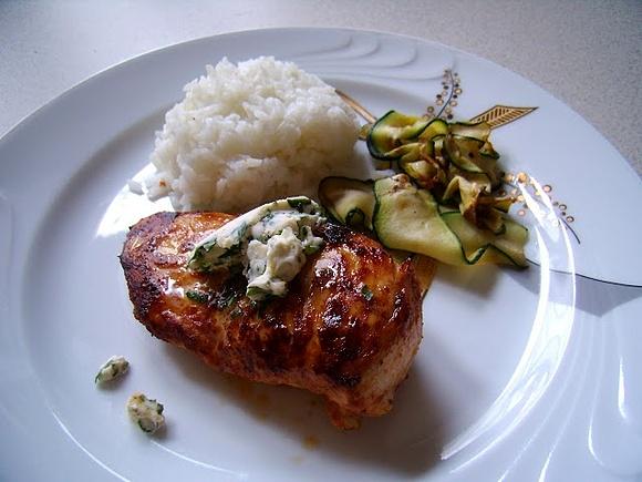 Pierś z kurczaka w czerwonym pesto