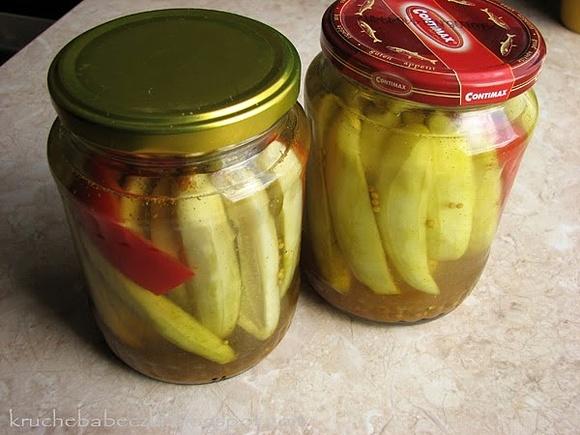 Ogórki w zalewie curry