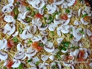 Wegetariańska pizza na cienkim cieście