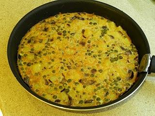 Tortilla z groszkiem i ziemniakami