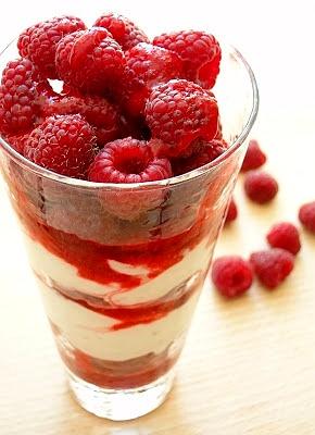Cranachan – tradycyjny szkocki deser z malinami i whisky