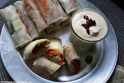Spring rolls z wędzonym tofu i chrupiącymi warzywami