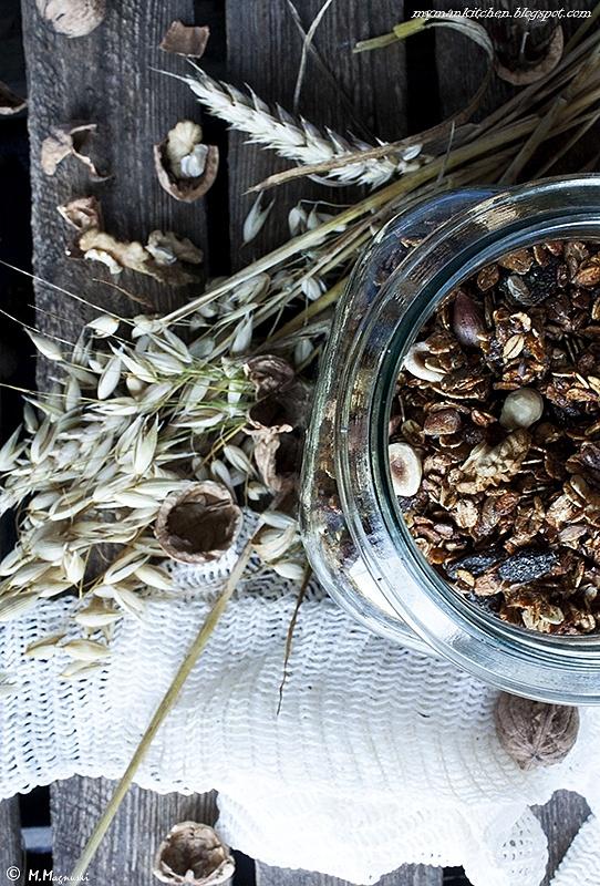 Orzechowa granola - zdrowa i pyszna propozycja śniadaniowa