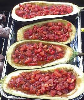 Bakłażany grillowane z pomidorami i mozzarellą