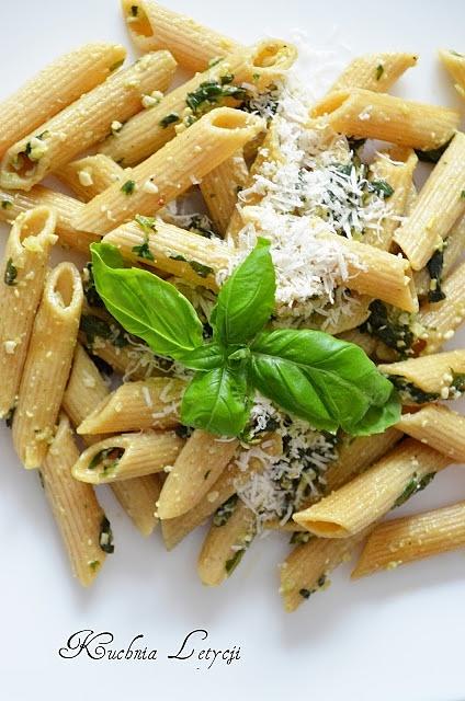 Penne ze świeżym bazyliowym pesto