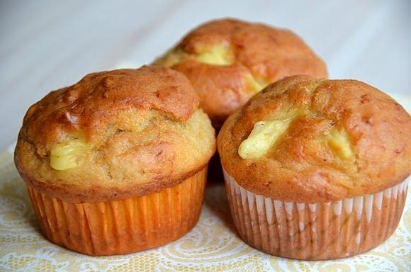 Welsh Rarebit Muffins