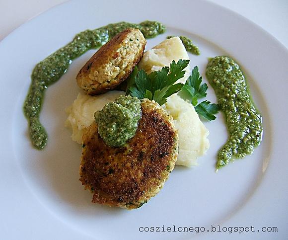 Kotlety serowe z pesto
