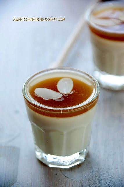 Miodowa panna cotta z jogurtem greckim i żelem miodowym