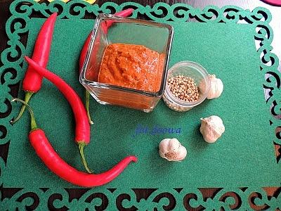 Harissa - tunezyjska pasta chili do aromatyzowania dań