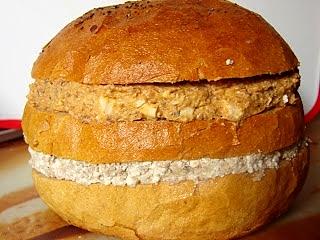 Torcik chlebowy z pastami rybnymi