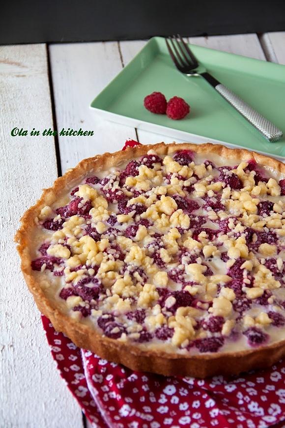 Tarta z malinami i białą czekoladą