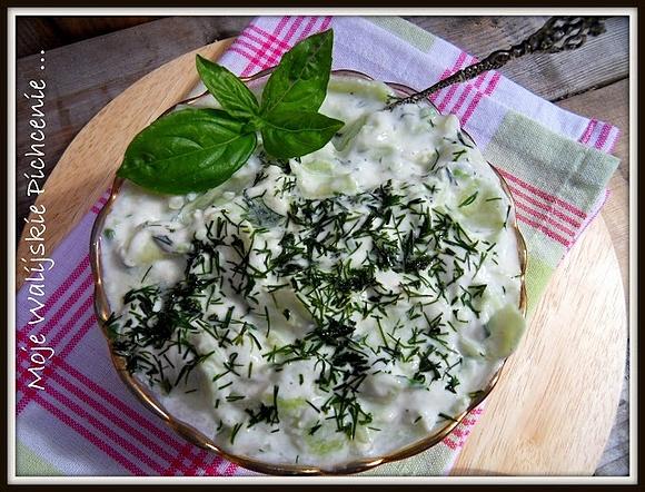 Mizeria z jogurtową śmietaną 10% - lekki dodatek do obiadu