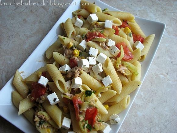 Penne z tuńczykiem i fetą