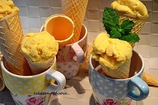 Brzoskwiniowy sorbet mleczno-wiolowy