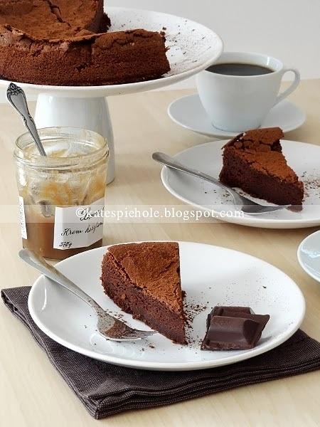 Ciasto czekoladowo-kasztanowe bezglutenowe brownie z kremem