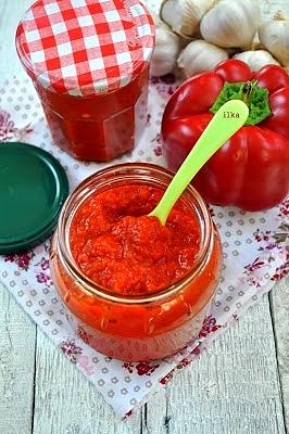 Ajvar - przepis na pastę z bakłażana i papryk