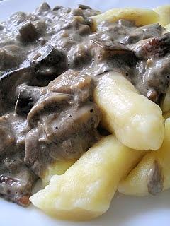 Kopytka z sosem grzybowym