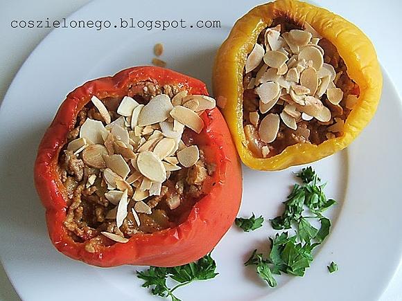 Papryki nadziewane picadillo