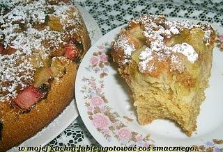 Rabarbarowiec z kokosową kruszonką