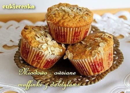 Miodowo-owsiane muffinki z daktylami