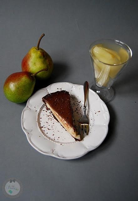 Tarta z musem gruszowym i czekoladowym ganache