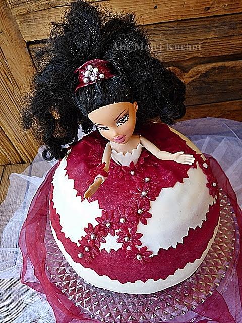 Tort lalka Bratz z masy cukrowej dla dzieci