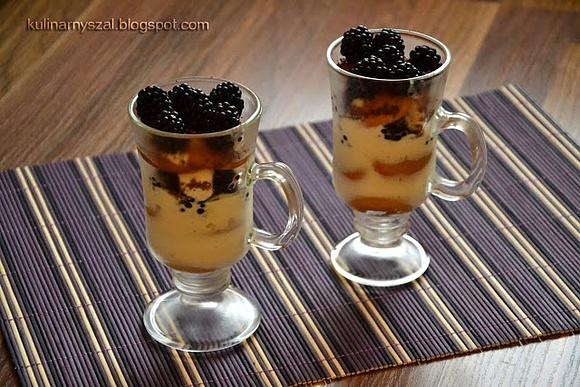 Tiramisu z jeżynami