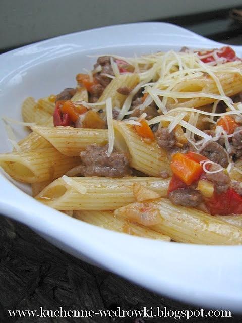 Penne z wołowiną i pomidorkami
