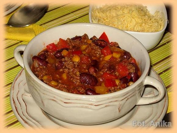 Chili con carne - meksykańska potrawa jednogarnkowa z mięsem