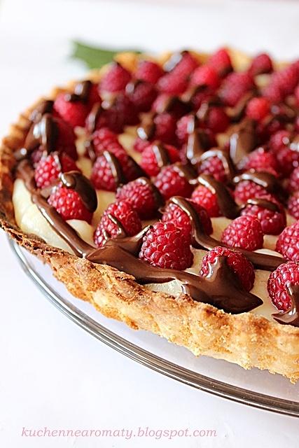 Malinowa zakręcona tarta