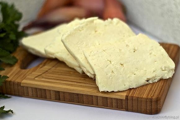 Halloumi - cyprycki ser z mleka owczego i koziego