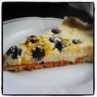 Tarta z borówkami amerykańskimi i białą czekoladą