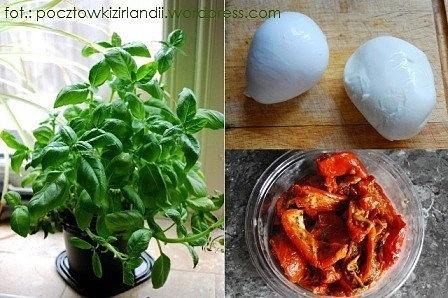 Faszerowana pierś kurczaka z mozzarellą i suszonymi pomidorami z sosem czosnkowym